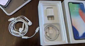 Good
													Apple iPhone X - Verizon, Silver, 256 GB, A1865, photo 4 of 14