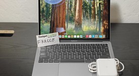Good
													MacBook Air 2020 - 13" - I3, Silver, 256 GB, 8 GB, photo 1 of 13