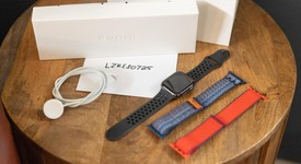 Good
													Apple Watch Series 9 45mm - Unlocked, Graphite, A2984 - Cellular, Stainless, photo 5 of 6
