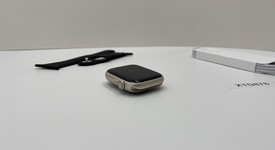 Mint
													Apple Watch Series 8 45mm - Unlocked, Starlight, A2774 - Cellular, Aluminum, photo 3 of 5