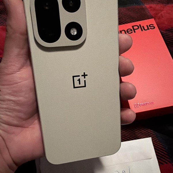 OnePlus 15 - Unlocked, 512 GB, Sand Storm, 16 GB