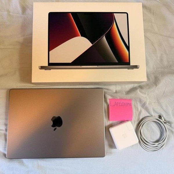 MacBook Pro 2021 - 14 inch - 512 GB, Gray, 16 GB, Apple M1 Pro 8-core