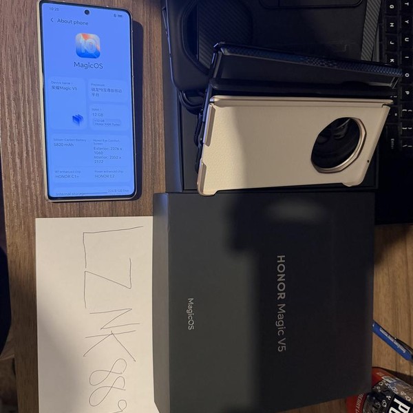 Honor Magic V5 - Unlocked Non-US, 512 GB, White, 16 GB