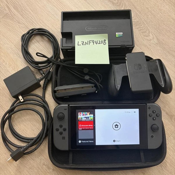 Nintendo Switch - 32 GB, Grey