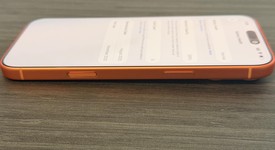 Mint
													Apple iPhone 17 Pro Max - Xfinity, Cosmic Orange, 256 GB, A3257, photo 4 of 7