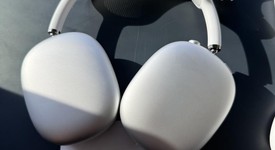 Used
													Apple AirPods Max - Silver, photo 3 of 3