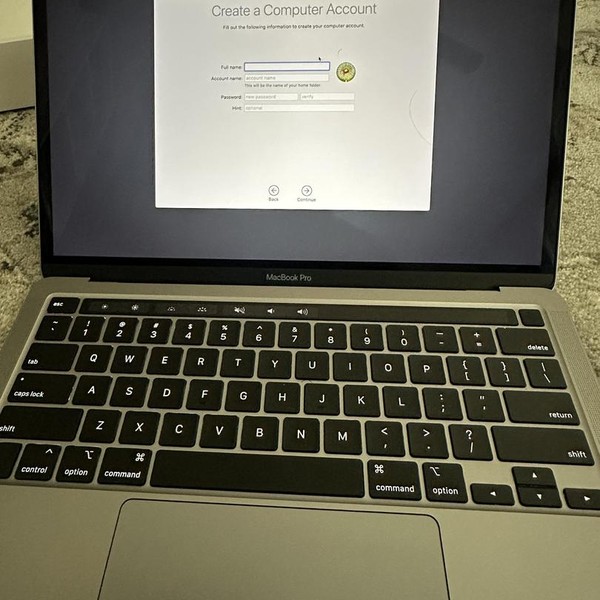 MacBook Pro 2020 - 13 inch - 1 TB, Gray, 16 GB, Intel Core i5