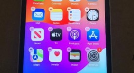 Good
													Apple iPhone Xr - Unlocked, White, 64 GB, A1984, photo 1 of 8