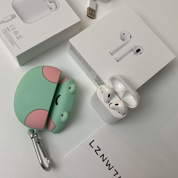 Apple AirPods 2nd Gen - Lightning Case
