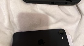 Mint
													Apple iPhone 16e - AT&T, Black, 128 GB, A3212, photo 2 of 6