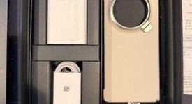 Mint
													Honor Magic V5 - Unlocked Non-US, White, 512 GB, 16 GB, photo 3 of 12