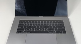 Mint
													MacBook Pro 2017 (With Touch Bar) - 15" - I7, Gray, 1 TB, 16 GB, photo 3 of 10