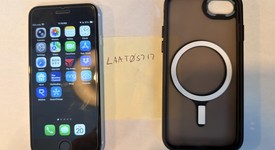 Good
													Apple iPhone SE 2nd Gen 2020 - Unlocked, White, 64 GB, A2275, photo 1 of 4