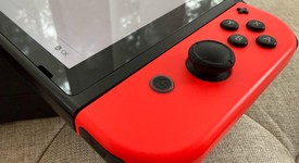 Good
													Nintendo Switch - Red & Blue, 32 GB, photo 5 of 7