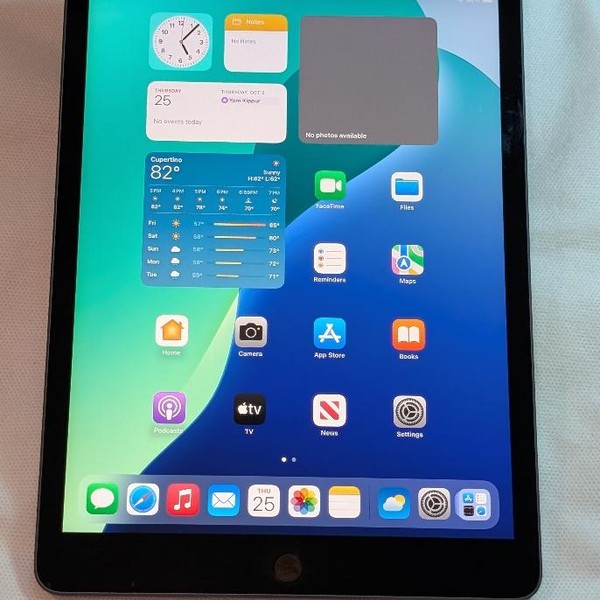 Apple iPad 7th Gen - AT&T, 32 GB, Gray, A2200