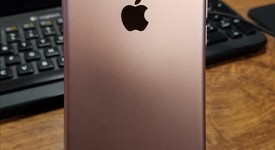 Good
													Apple iPhone 7 - Unlocked, Rose Gold, 128 GB, A1778, GSM, photo 3 of 8