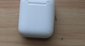 Used
													Apple AirPods 2nd Gen - Lightning Case, photo 2 of 9