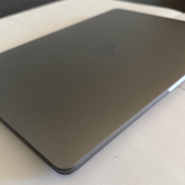 MacBook Pro 2019 - 13 inch - 512 GB, Gray, 16 GB, Intel Core i5