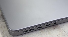 Good
													MacBook Pro Late 2023 (M3) - 14" - Apple M3, Gray, 1 TB, 16 GB, 10-core GPU, photo 4 of 15