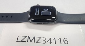 Mint
													Apple Watch Series 5 40mm - Unlocked, Black, A2094 Cellular, Stainless Steel, photo 4 of 5