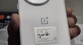 Mint
													OnePlus 13 - Unlocked, Arctic Dawn, 512 GB, 16 GB, photo 4 of 6