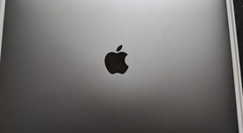 Mint
													MacBook Pro 2016 (With Touch Bar) - 13" - Gray, 512 GB, 8 GB, photo 3 of 15