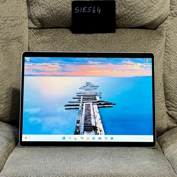 Microsoft Surface Pro 8 - I7, Platinum, 1 TB, 32 GB