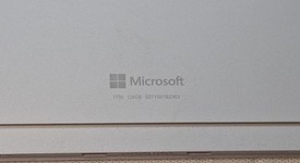 Good
													Microsoft Surface Pro 5 (2017) - Wi-Fi, Silver, 128 GB, 8 GB, photo 4 of 5
