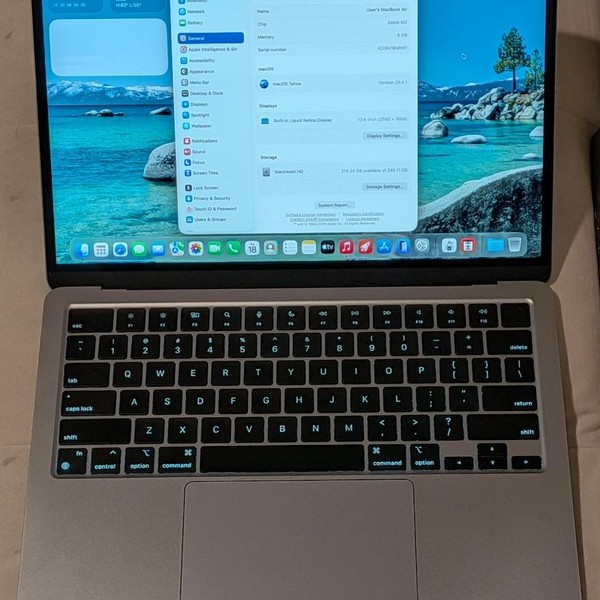 MacBook Air 2022 (M2) - 13 inch - 256 GB, Gray, 8 GB, Apple M2