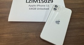 Fair
													Apple iPhone 11 - Unlocked, White, 64 GB, A2111, photo 3 of 6
