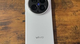Mint
													Vivo X200 Ultra - Unlocked Non-US, Silver, 512 GB, 16 GB, photo 3 of 9