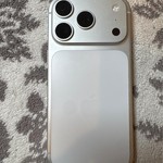 Good Apple iPhone 17 Pro - Unlocked, Silver, 256 GB, A3256