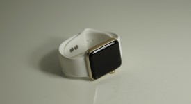 Good
													Apple Watch Series 2 42mm - Gold, 8 GB, A1758, Aluminum, photo 4 of 6