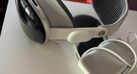 Mint
													Apple Vision Pro - 256 GB, photo 2 of 5