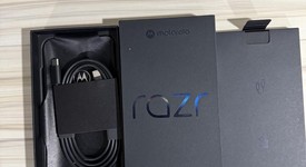 Good
													Motorola Razr 2025 - Total by Verizon, Blue, 256 GB, 8 GB, photo 3 of 5