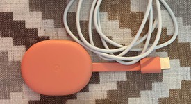Mint
													Chromecast with Google TV (4K) - Sunrise, 4K, photo 2 of 3