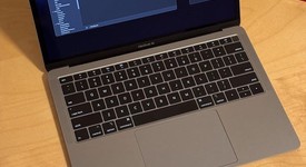 Fair
													MacBook Air 2018 - 13" - I5, Gray, 128 GB, 8 GB, photo 1 of 10