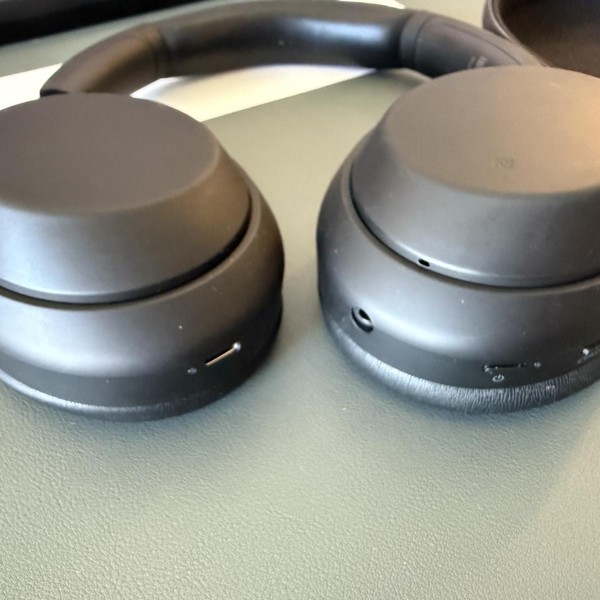 Sony WH-1000XM4 - Black