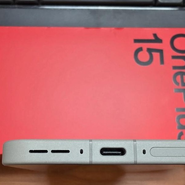 OnePlus 15 - Unlocked, 512 GB, Sand Storm, 16 GB