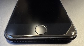 Fair
													Apple iPhone SE 3rd Gen 2022 - Unlocked, Midnight, 64 GB, A2595, photo 2 of 5