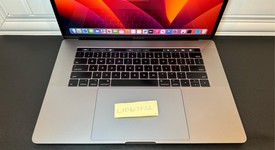 Good
													MacBook Pro 2017 (With Touch Bar) - 15" - I7, Gray, 1 TB, 16 GB, photo 4 of 11