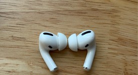 Used
													Apple AirPods Pro 1st Gen - MagSafe Case, photo 5 of 5