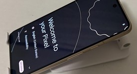 Mint
													Google Pixel 8 - Unlocked, Rose, 128 GB, 8 GB, G9BQD, Sub-6 5G, photo 3 of 7