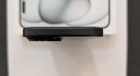 Mint
													Apple iPhone 15 - Unlocked, Black, 128 GB, A2846, photo 4 of 7