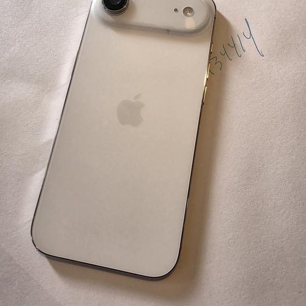 Apple iPhone Air - Unlocked, 256 GB, Cloud White, A3260