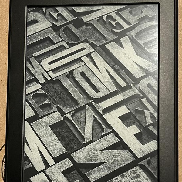 Amazon Kindle Paperwhite 7th Gen - Amazon, 4 GB