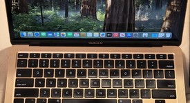 Good
													MacBook Air 2020 - 13" - I5, Gold, 512 GB, 8 GB, photo 2 of 11