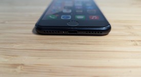 Fair
													Apple iPhone SE 3rd Gen 2022 - Unlocked, Midnight, 64 GB, A2595, photo 3 of 14