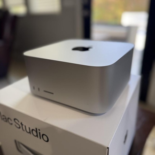 Mac Studio 2022 - 512 GB, 32 GB, Apple M1 Max, 24 Core GPU