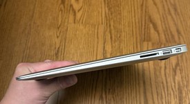 Good
													MacBook Air 2017 - 13" - I5, Silver, 128 GB, 8 GB, photo 2 of 9